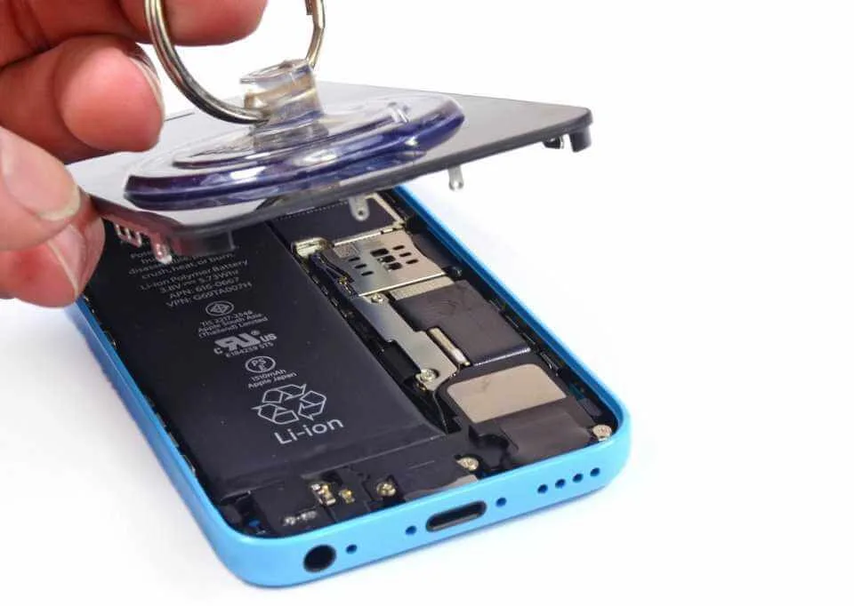 Замена стекла iPhone 5ц