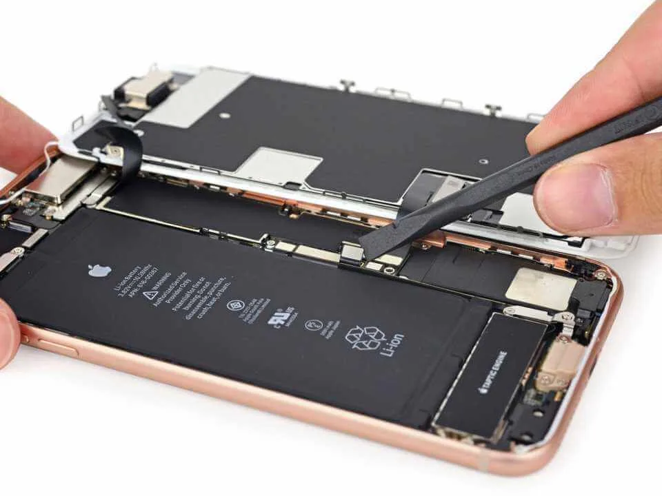 Замена стекла iPhone 8 плюс