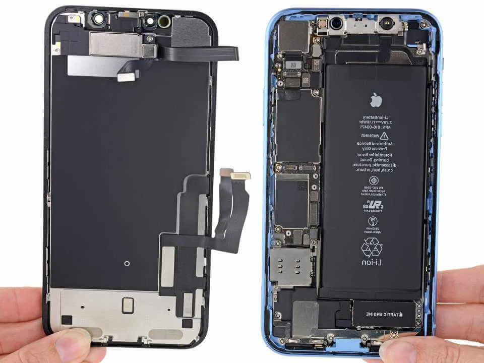 Замена стекла iPhone Xr