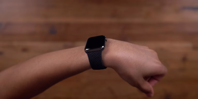 apple watch blank screen recall