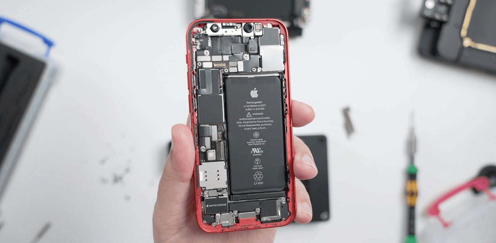 Заміна акумулятора iPhone