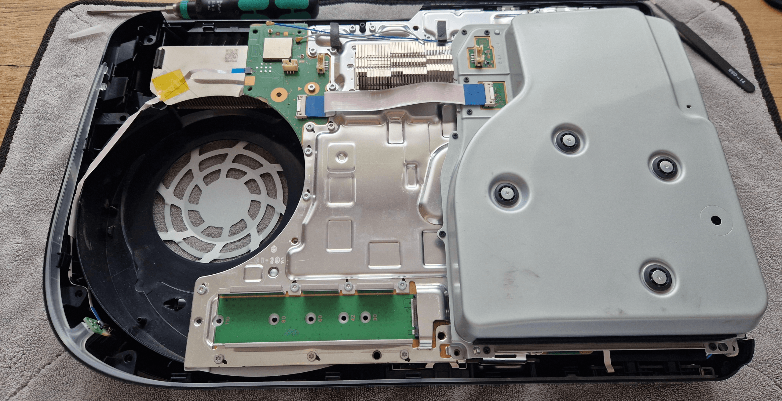 Полная чистка и замена термоинтерфейсов PlayStation